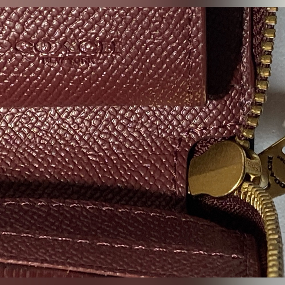 LikeNew $225 COACH Continental ZipAround Leather Wristlet Clutch Wallet Burgundy - Picture 15 of 15